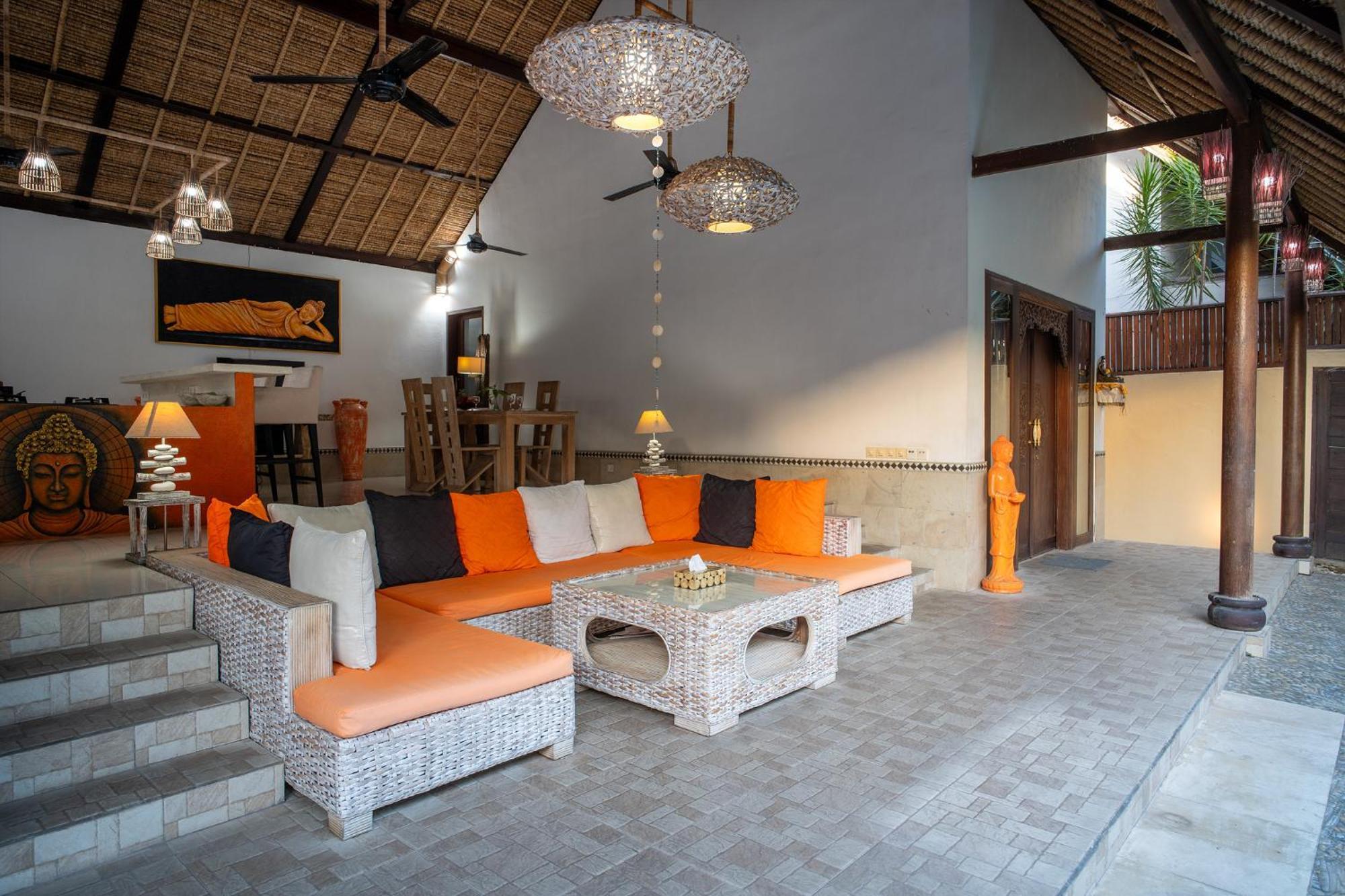 Asyik Villa